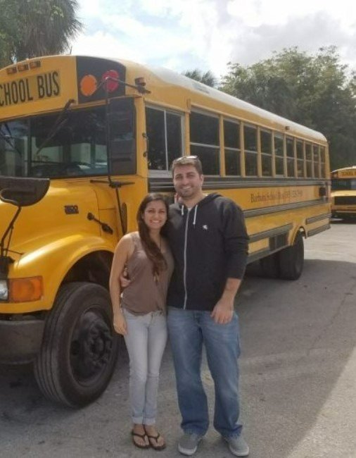 “From an Old Wreck To a Comfortable Home”: An American Couple Converted an Old Bus Into a Motor Home!