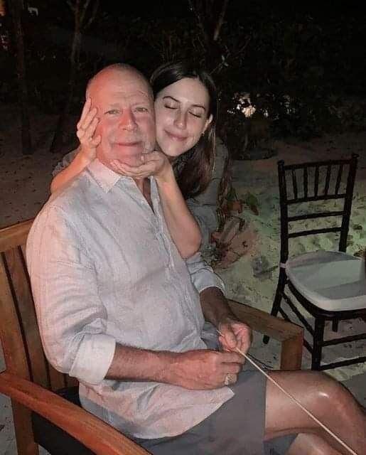 Bruce Willis Holds On Tightly To His Daughter’s Hand As He Spends Thanksgiving With His Family