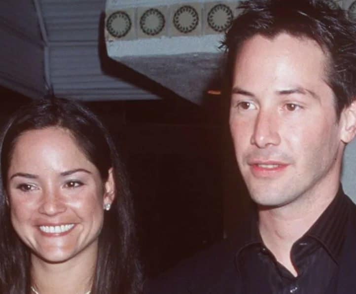 He gave up everything for his ill sister! 💔Keanu Reeves acts kindly toward both his family and other people.