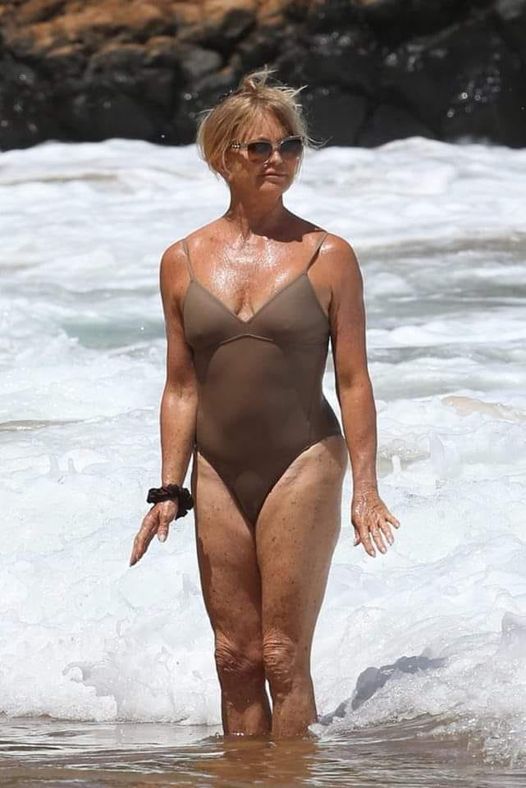 “Reason for gossiping”: Goldie Hawn, 77 years old, posted photos of her vacation in a swimsuit.